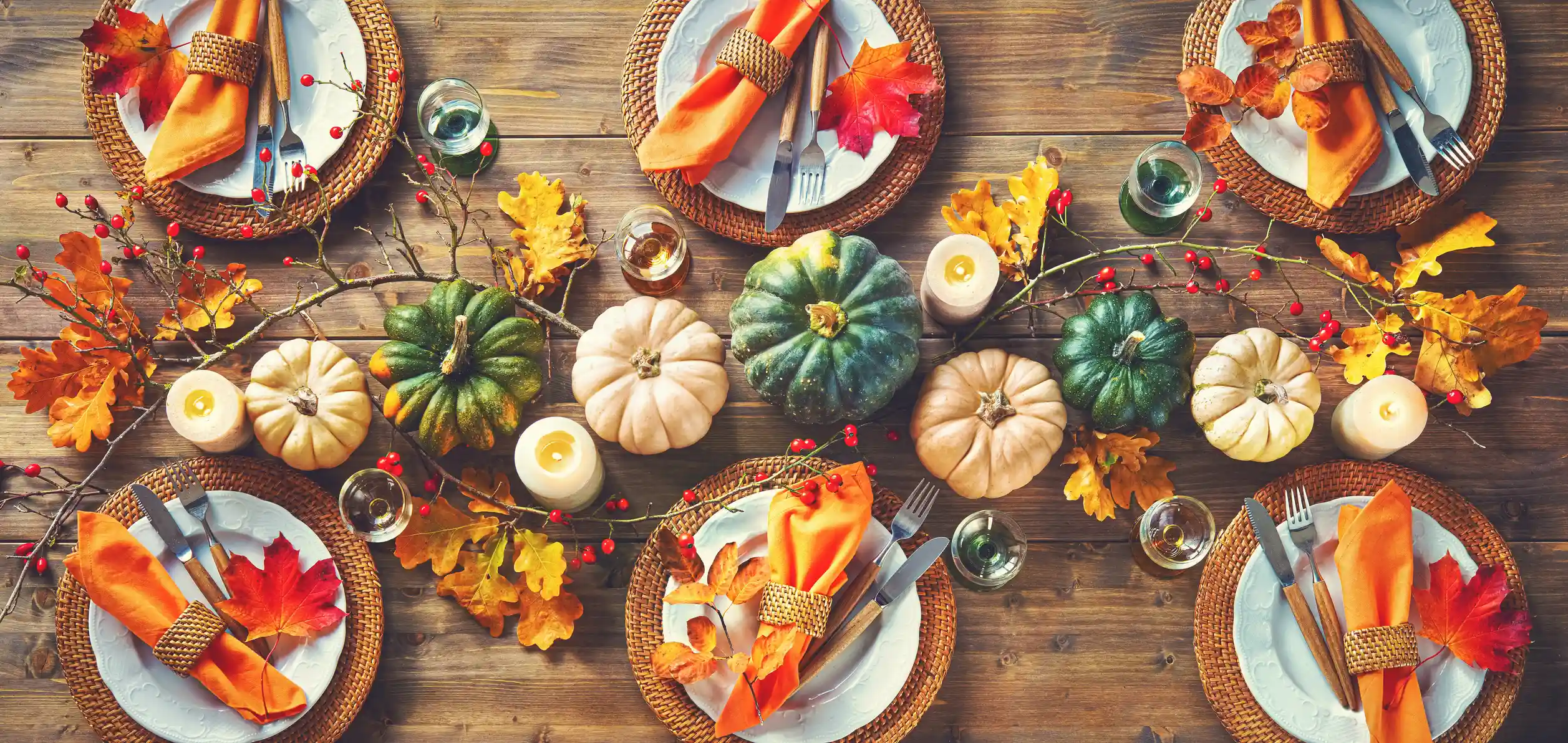 Thanksgiving table