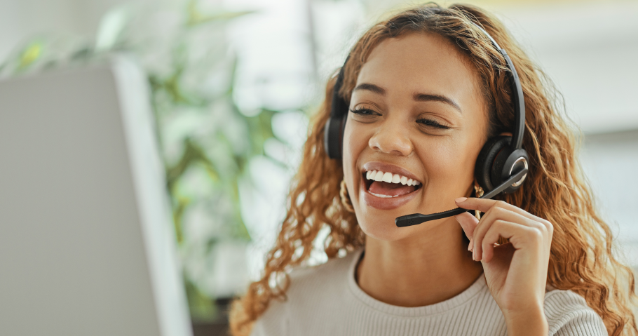 Come adottare un approccio all'IA del centro di contatto orientato al cliente