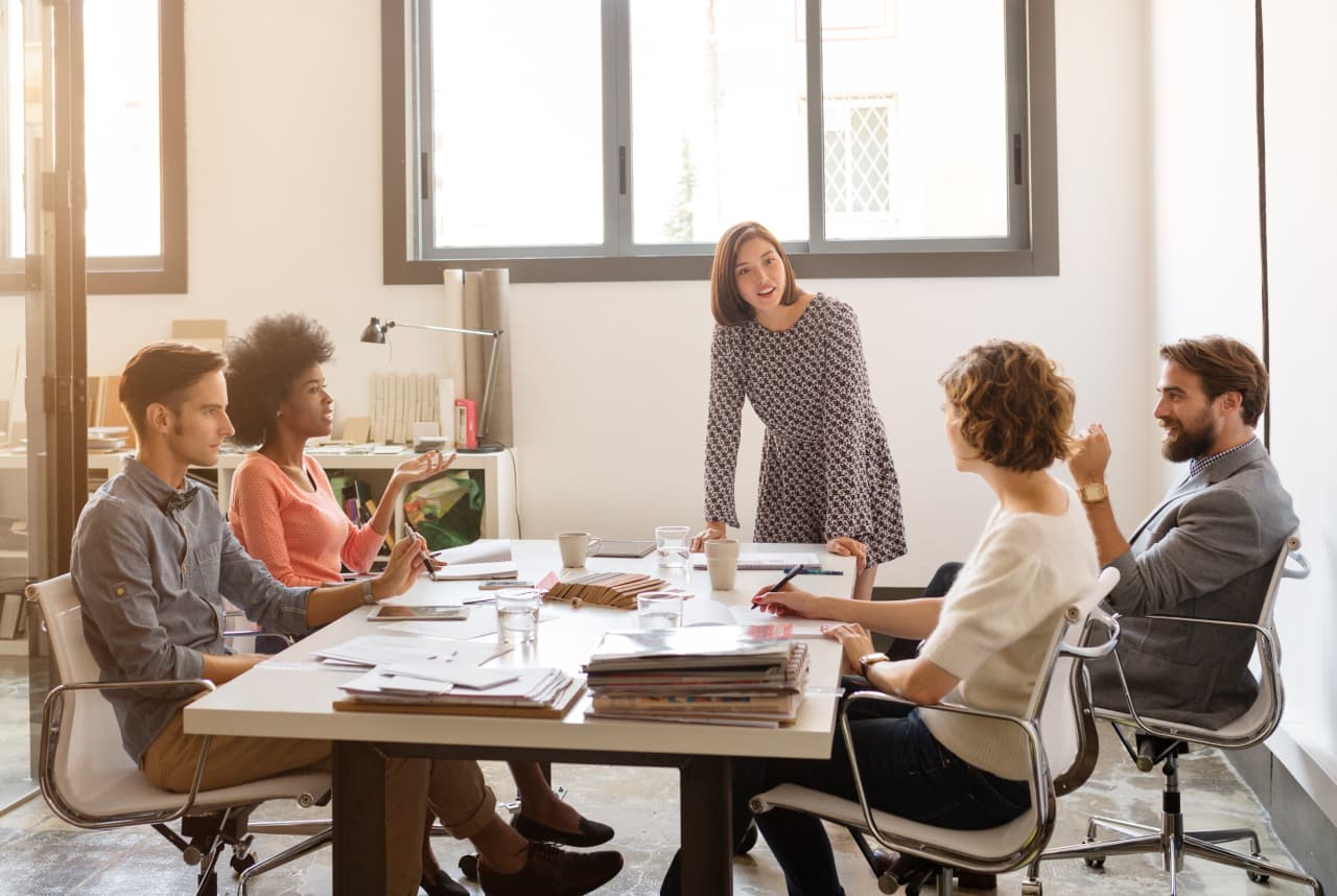 Inzichten in AI, leiderschap en het bevorderen van een vertrouwenscultuur op de werkplek